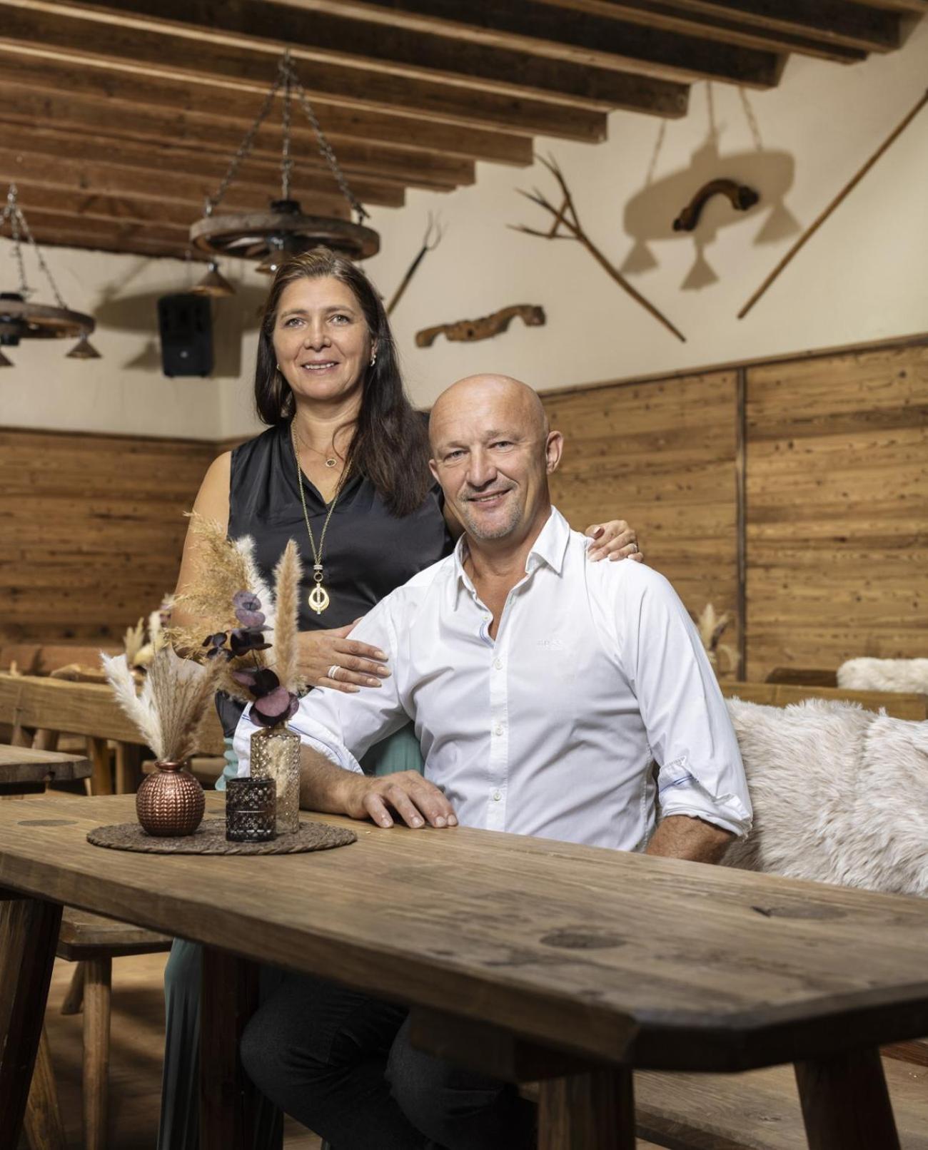 Unterschneidheim Stempfle'S Landgasthaus Zum Kreuz מראה חיצוני תמונה